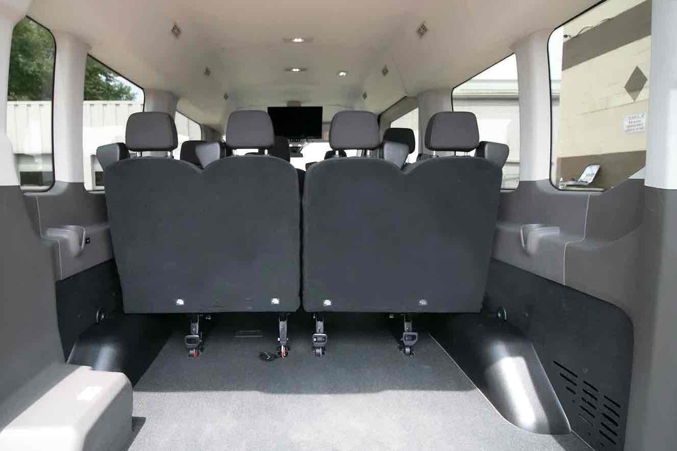 Ford-Transit-Medium-Top-03